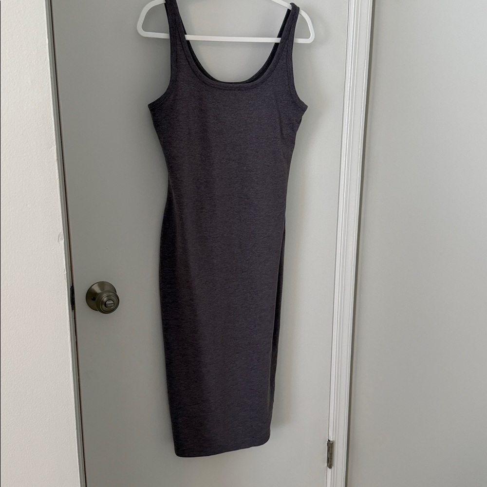 Vuori Women's Midi Tank Dress in Charcoal Gray